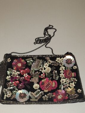 Beautiful Sequined Hillary Scott Embellished Black Clutch with Chain Strap